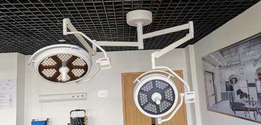 Le luci principali Ra95 della sala operatoria hanno migliorato il piccolo piatto ultrasottile della lampada