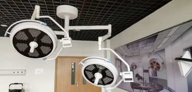 Una lampadina enda di 95 del Ra LED del soffitto della sala operatoria pc della lampada 2 con il video della macchina fotografica